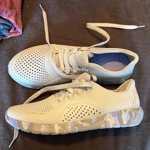 NWOT Croc Tennis Shoes